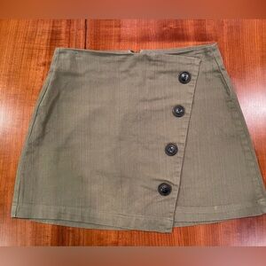 Harper Green Mini Skirt with zipper in back